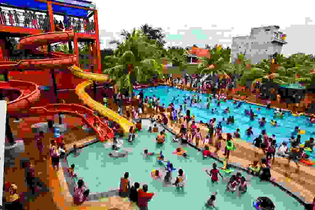 Waterboom Tirta Kencana Parks