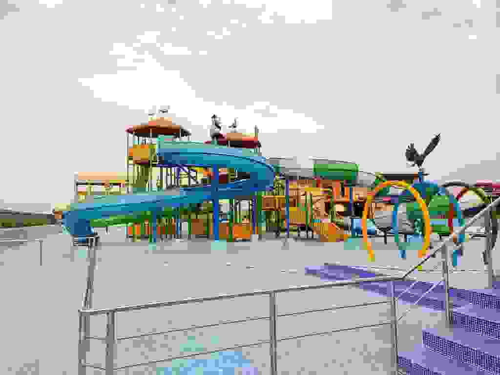 Kinex Waterpark Parks