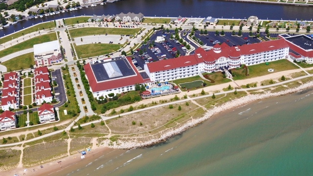 Blue Harbor Resort Logo
