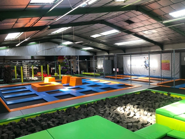 New Jump Saumur Trampoline Park Logo